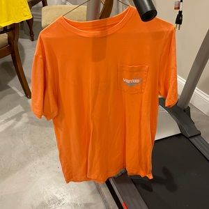 Vineyard vine tshirt